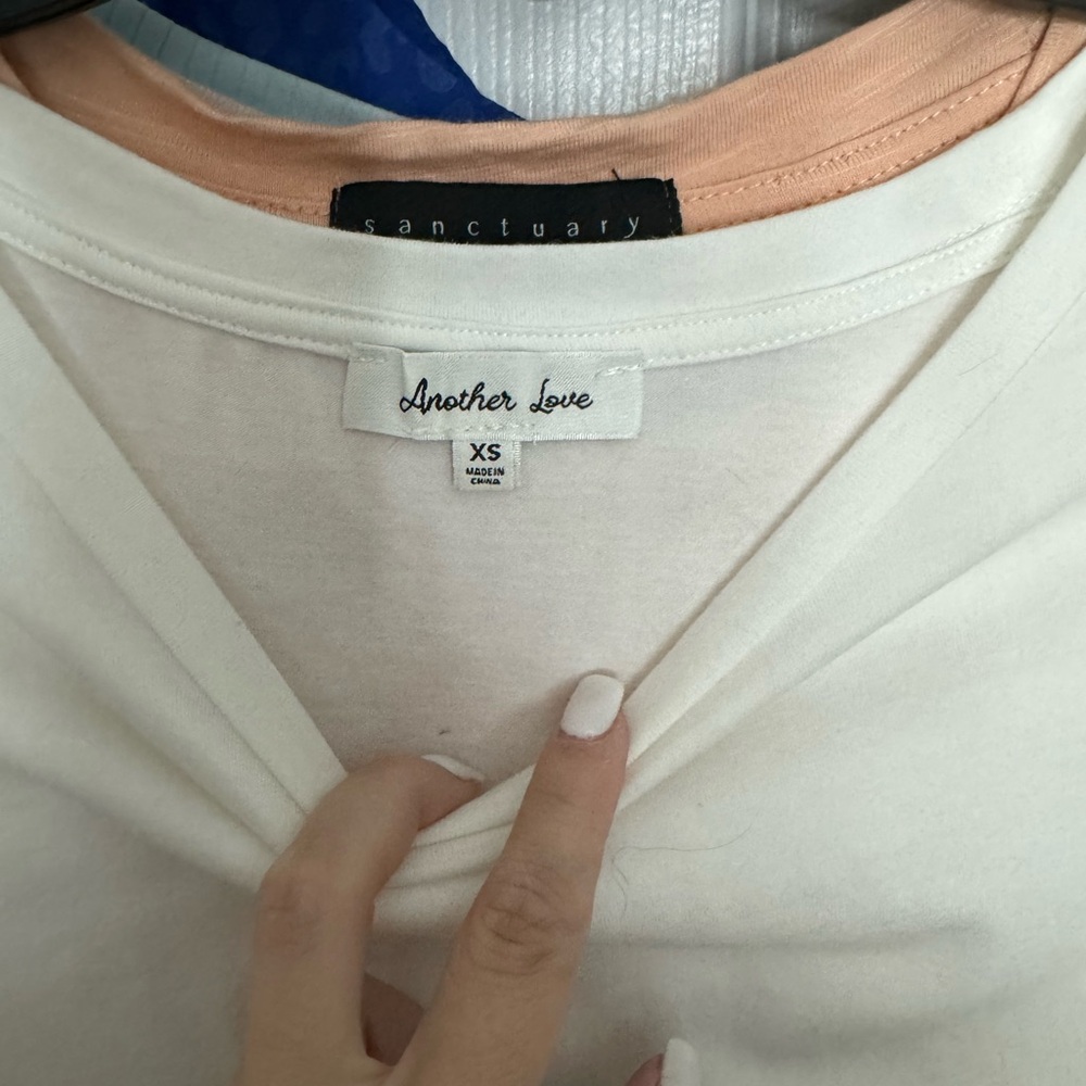 White ruffle sleeve xs
